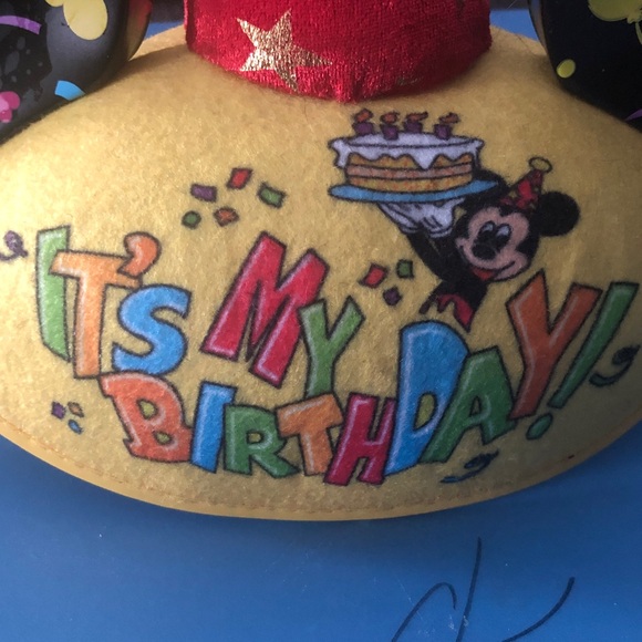 Classic Mickey Mouse Birthday Party Hat - Picture 3 of 8